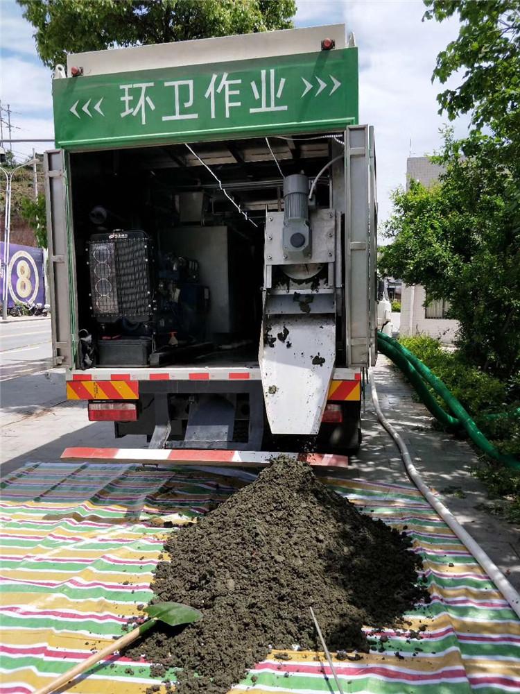 天安乡淤泥干湿分离