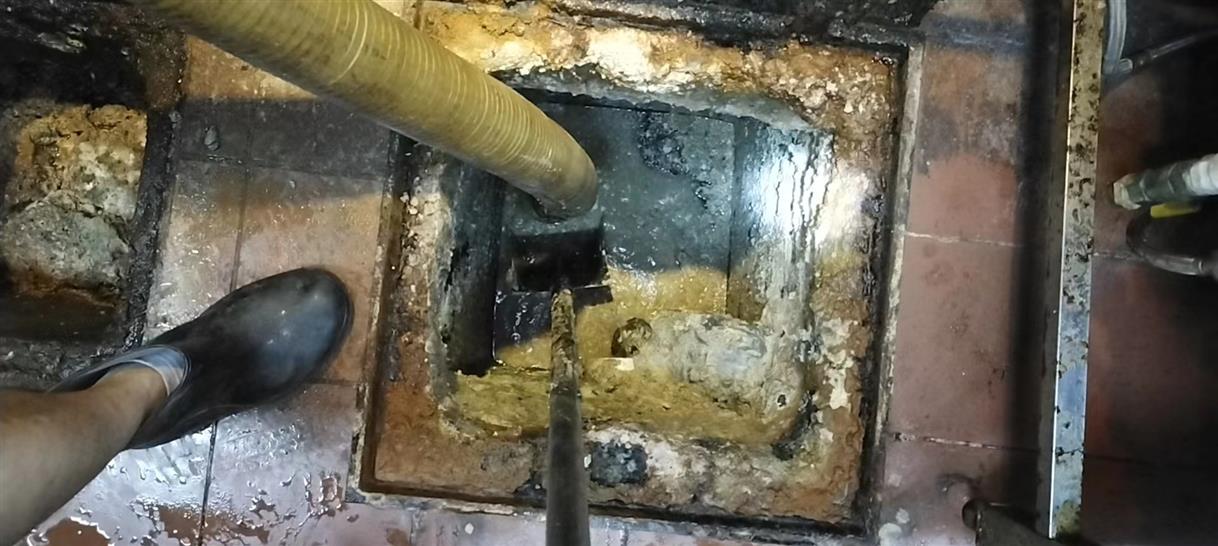 天安乡污水池清理一般都有毒气，怎么预防中毒呢？